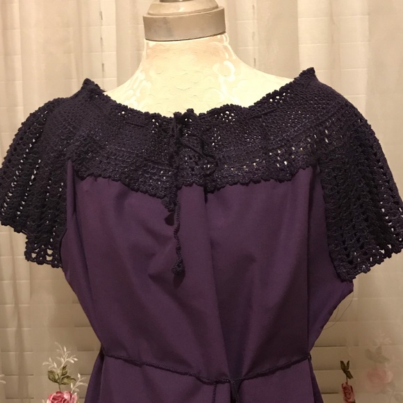 Blouses - Picture 2 of 5